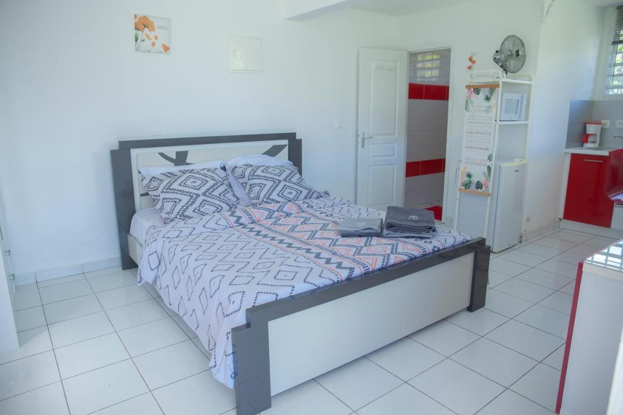 Studio Redshine Vila Sainte-Anne  Exterior foto