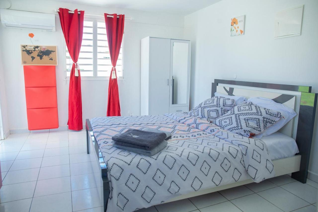 Studio Redshine Vila Sainte-Anne  Exterior foto